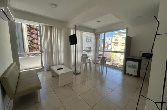 Departamento Monoambiente en Monserrat (Balcarce 379 – 401)
