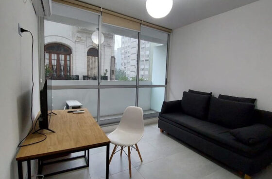 Departamento monoambiente en San Telmo (Bolivar 808 – 306)