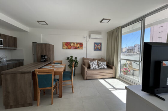 Departamento monoambiente en San Telmo (Bolivar 808 – 606)