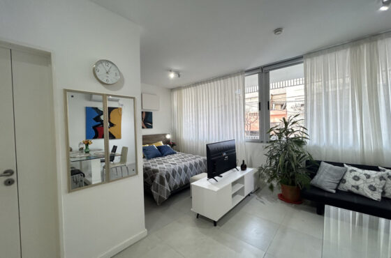 Departamento monoambiente en San Telmo (Bolivar 808 – 103)