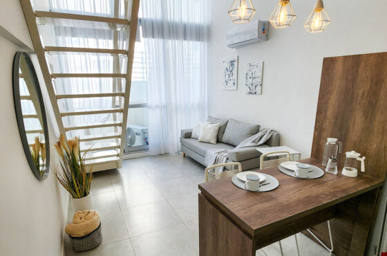 Departamento triplex en San Telmo (Bolivar 808 – 813)